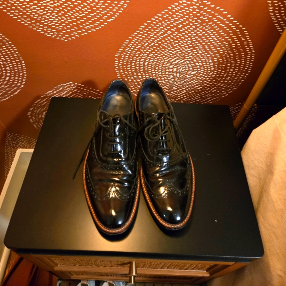 Zara wing tip black patent leather shoes